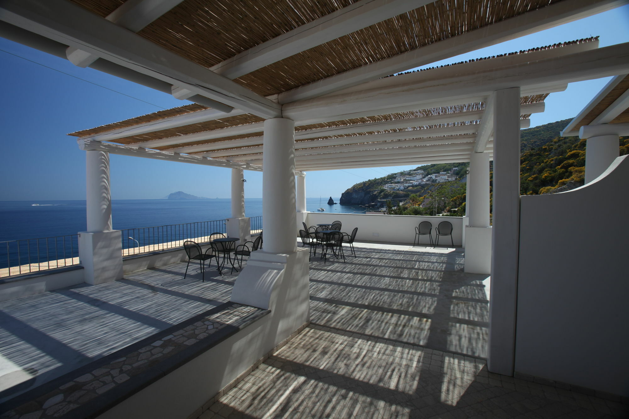Hotel Cutimare - Aeolian Charme Acquacalda Exterior foto